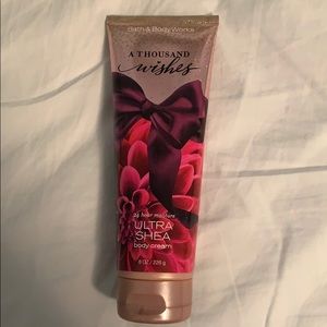 Bath & body works body cream